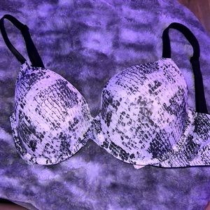 Victoria Secret Pink T-shirt bra